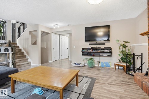 67A Arbor Crescent, St. Albert, AB - Indoor Photo Showing Living Room