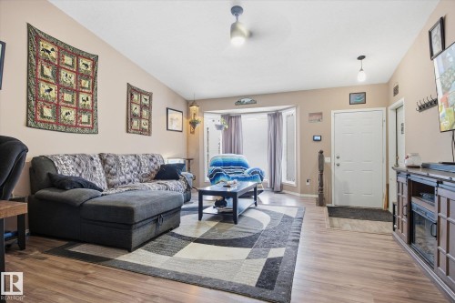67A Arbor Crescent, St. Albert, AB - Indoor Photo Showing Living Room