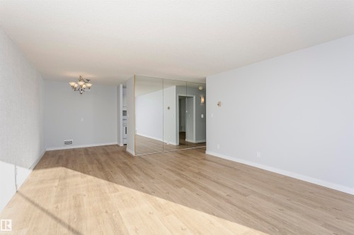 1004 11307 99 Avenue, Edmonton, AB - Indoor Photo Showing Other Room
