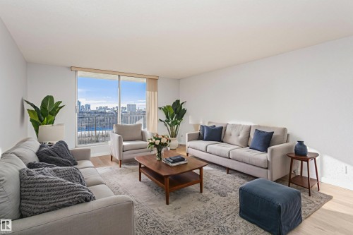 1004 11307 99 Avenue, Edmonton, AB - Indoor Photo Showing Living Room