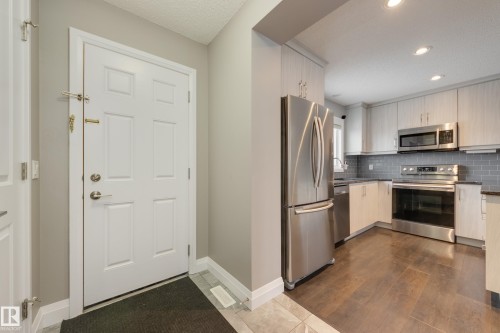 232 Southfork Drive, Leduc, AB - Indoor Photo Showing Kitchen