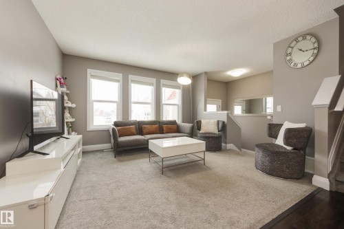 232 Southfork Drive, Leduc, AB - Indoor Photo Showing Living Room