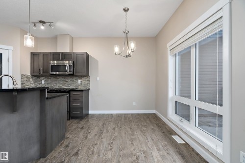 3403 Graybriar Green, Stony Plain, AB - Indoor Photo Showing Kitchen With Upgraded Kitchen