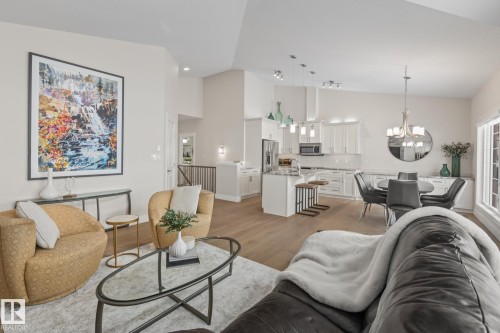 18 8 Lynx Close, St. Albert, AB - Indoor Photo Showing Living Room