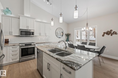 18 8 Lynx Close, St. Albert, AB - Indoor Photo Showing Kitchen With Double Sink With Upgraded Kitchen