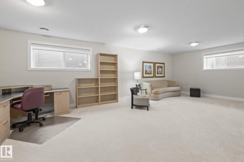 18 8 Lynx Close, St. Albert, AB - Indoor