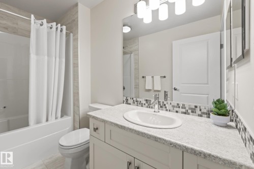 18 8 Lynx Close, St. Albert, AB - Indoor Photo Showing Bathroom
