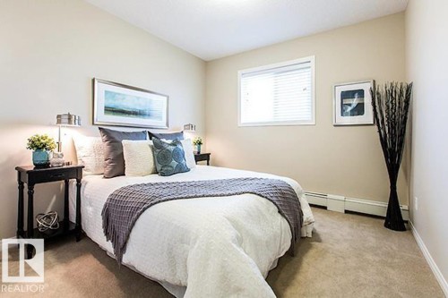 A303 6124 Stanton Drive, Edmonton, AB - Indoor Photo Showing Bedroom