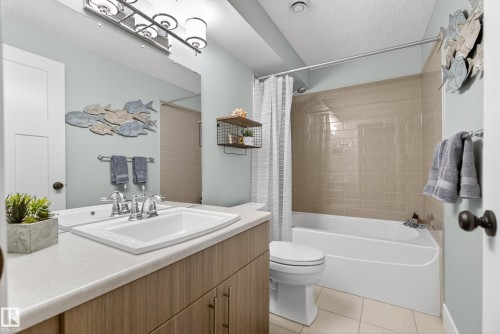 3687 Westcliff Way, Edmonton, AB - Indoor Photo Showing Bathroom