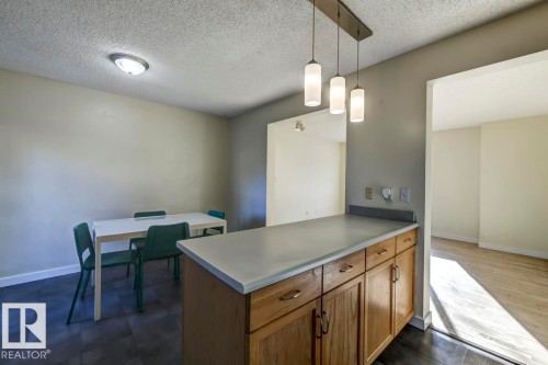 16 4020 21 Street, Edmonton, AB - Indoor