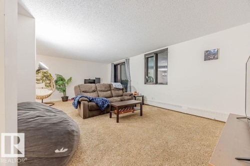 509 10145 109 Street, Edmonton, AB - Indoor
