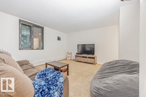 509 10145 109 Street, Edmonton, AB - Indoor Photo Showing Living Room