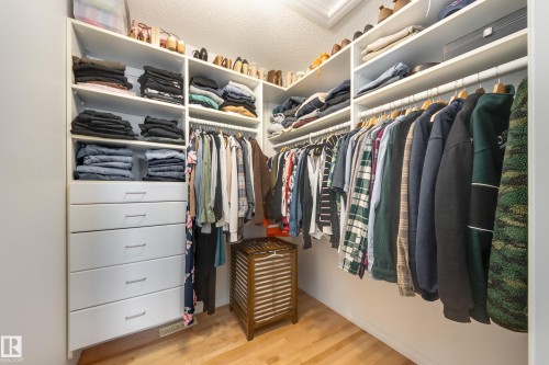 2532 Bell Court, Edmonton, AB - Indoor With Storage