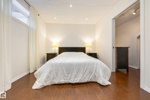 2532 Bell Court, Edmonton, AB - Indoor Photo Showing Bedroom