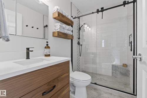 11709 13A Avenue, Edmonton, AB - Indoor Photo Showing Bathroom