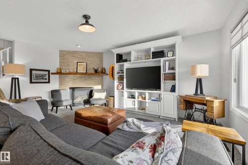 11709 13A Avenue, Edmonton, AB - Indoor Photo Showing Living Room