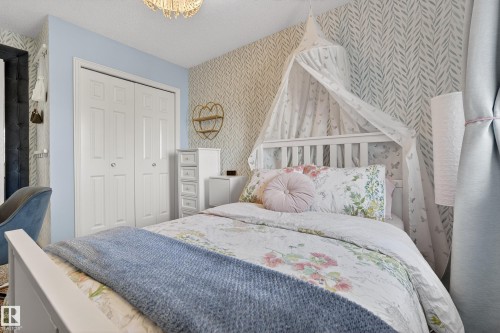 11709 13A Avenue, Edmonton, AB - Indoor Photo Showing Bedroom