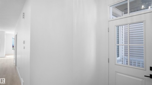 View of hall - 711 31 Avenue, Edmonton, AB - Indoor Photo Showing Other Room