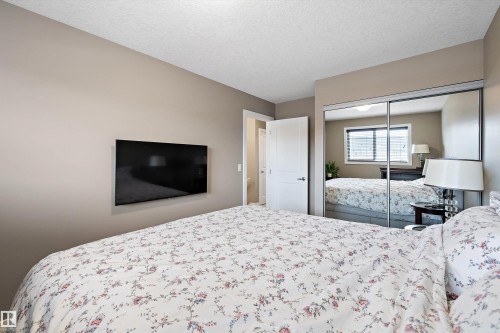 1074 Watt Promenade, Edmonton, AB - Indoor Photo Showing Bedroom