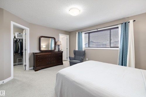 1074 Watt Promenade, Edmonton, AB - Indoor Photo Showing Bedroom