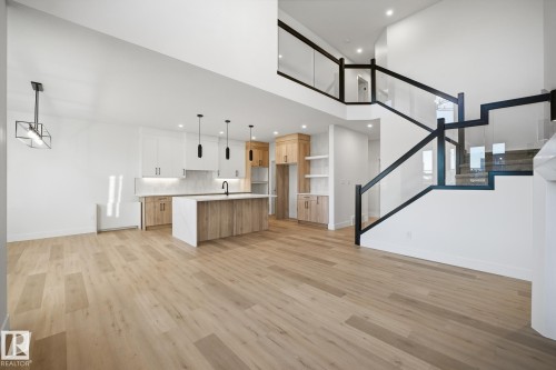 68 Hemingway Crescent, Spruce Grove, AB - Indoor Photo Showing Kitchen