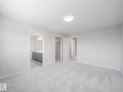 17527 7 Street, Edmonton, AB - Indoor Photo Showing Other Room