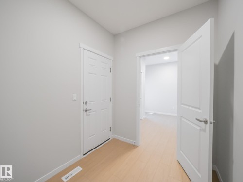 17527 7 Street, Edmonton, AB - Indoor Photo Showing Other Room