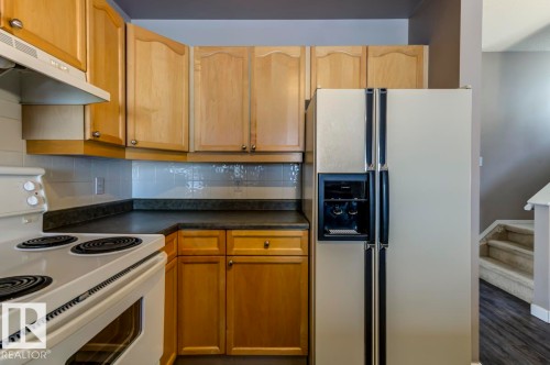 187 Bridgeport Boulevard, Leduc, AB - Indoor Photo Showing Kitchen