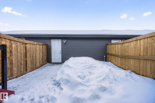 2416 Trumpeter Way, Edmonton, AB - Outdoor