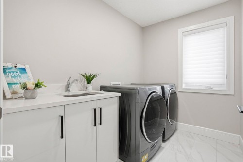 10633 64 Avenue, Edmonton, AB - Indoor Photo Showing Laundry Room