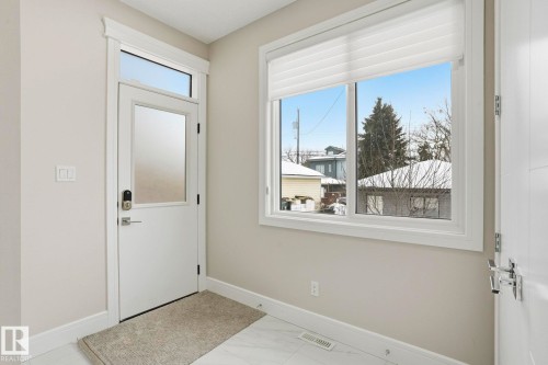 10633 64 Avenue, Edmonton, AB - Indoor Photo Showing Other Room