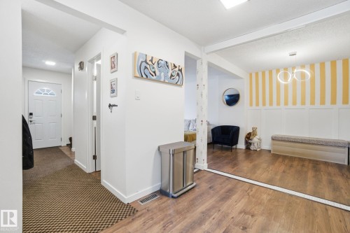 15016 51 Street, Edmonton, AB - Indoor Photo Showing Other Room