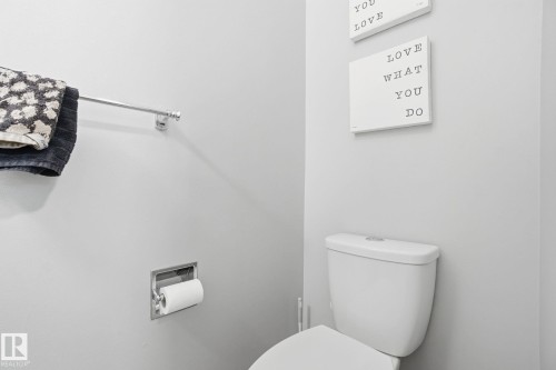 15016 51 Street, Edmonton, AB - Indoor Photo Showing Bathroom