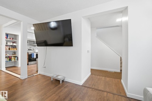 15016 51 Street, Edmonton, AB - Indoor Photo Showing Other Room