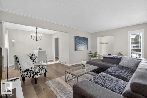 9909 77 Street, Edmonton, AB - Indoor Photo Showing Living Room