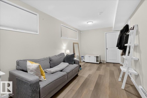 9909 77 Street, Edmonton, AB - Indoor