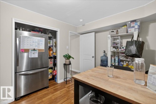 9909 77 Street, Edmonton, AB - Indoor