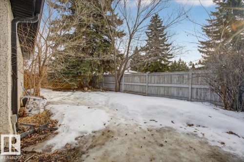 9909 77 Street, Edmonton, AB - Outdoor