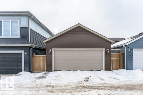 1529 Plum Circle, Edmonton, AB - Outdoor