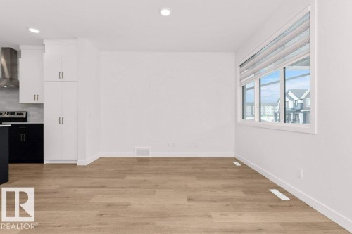 1529 Plum Circle, Edmonton, AB - Indoor Photo Showing Other Room