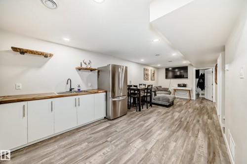 29 Sunset Boulevard, St. Albert, AB - Indoor