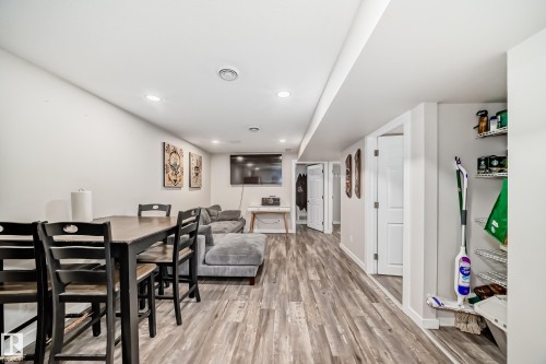 29 Sunset Boulevard, St. Albert, AB - Indoor Photo Showing Dining Room