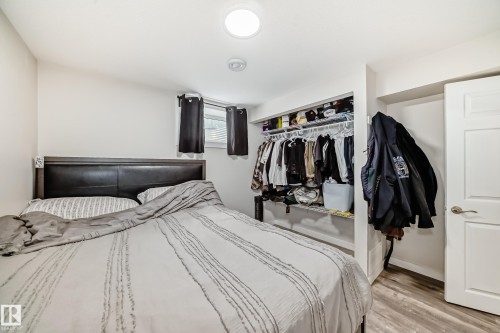 29 Sunset Boulevard, St. Albert, AB - Indoor Photo Showing Bedroom