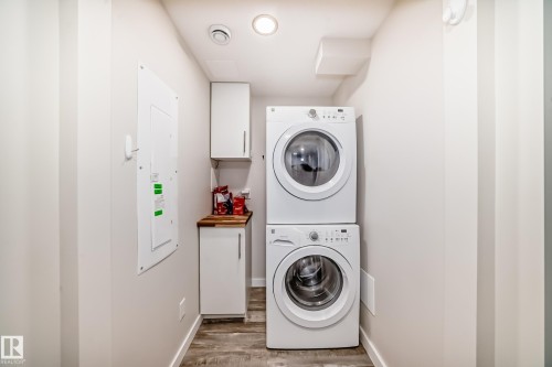 29 Sunset Boulevard, St. Albert, AB - Indoor Photo Showing Laundry Room