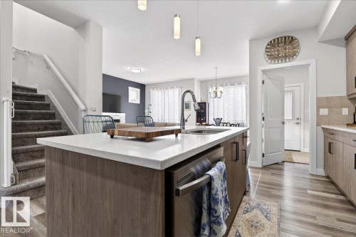 290 Rolston Wynd, Leduc, AB - Indoor Photo Showing Kitchen With Upgraded Kitchen