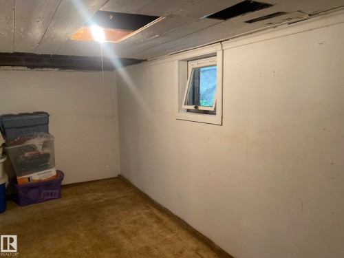 12811 121 Street, Edmonton, AB - Indoor