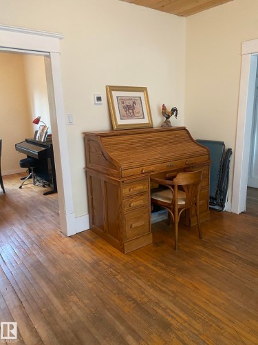 12811 121 Street, Edmonton, AB - Indoor