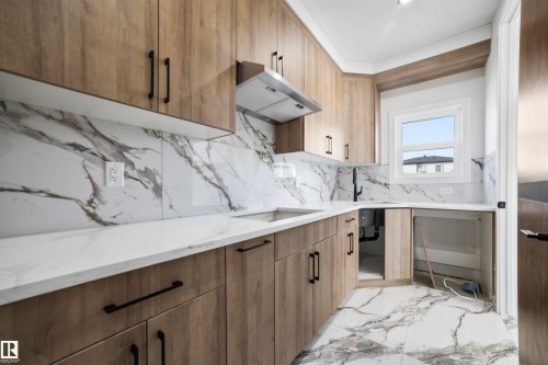 6025 19 Street, Rural Leduc County, AB - Indoor Photo Showing Kitchen