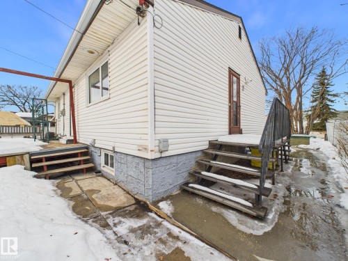 Snow covered property - 13523 124B Avenue, Edmonton, AB - Outdoor