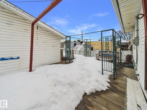 View of fenced yard - 13523 124B Avenue, Edmonton, AB - Outdoor With Exterior